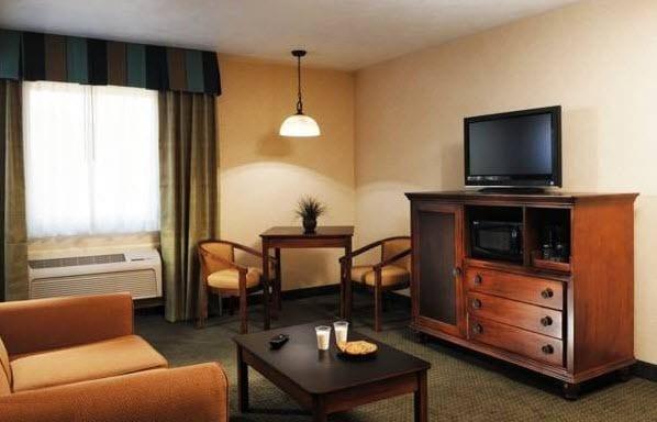 Hotel Suburban On The Strip 2*